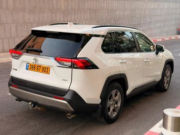 טויוטה RAV4