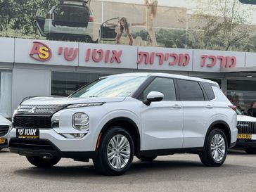 מיצובישי אאוטלנדר