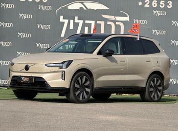 וולבו EX90