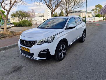פיג'ו 3008