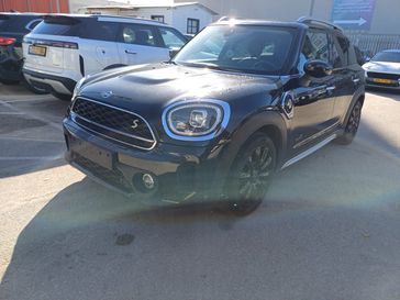 מיני קאנטרימן