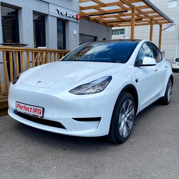 טסלה MODEL Y