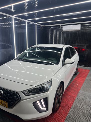 יונדאי איוניק