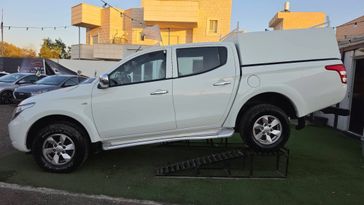 מיצובישי L-200