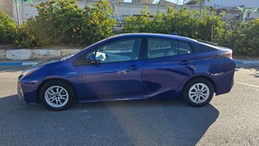 טויוטה פריוס