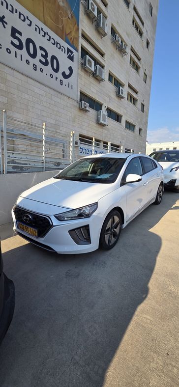 יונדאי איוניק