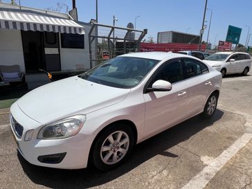 וולבו S60
