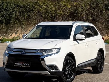 מיצובישי אאוטלנדר