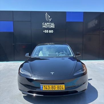 טסלה MODEL 3