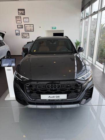 אאודי Q8