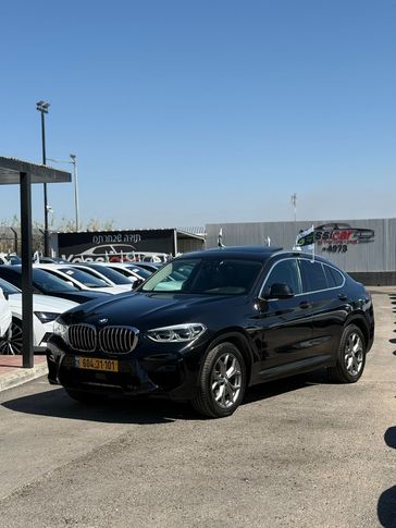 ב מ וו X4
