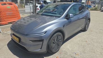 טסלה MODEL Y