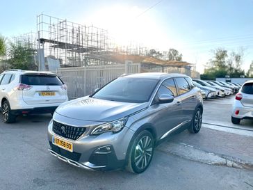 פיג'ו 3008