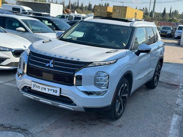 מיצובישי אאוטלנדר