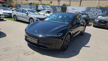 טסלה MODEL 3