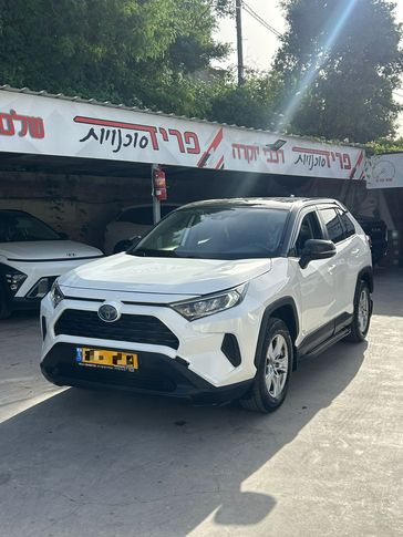טויוטה RAV4