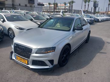 אאודי A4