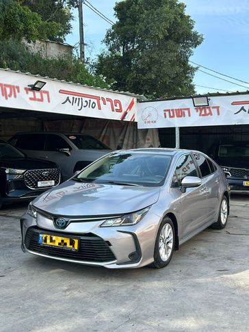טויוטה קורולה