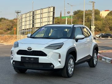 טויוטה יאריס קרוס