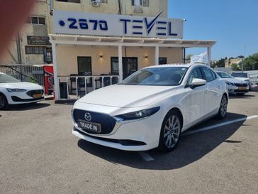 מזדה 3