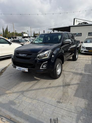 איסוזו D-Max