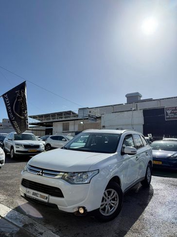 מיצובישי אאוטלנדר