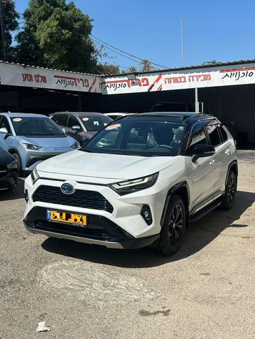 טויוטה RAV4