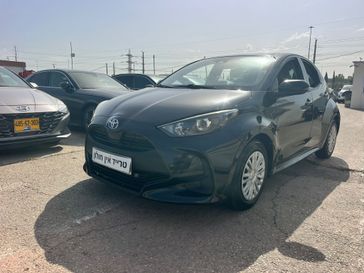 טויוטה יאריס