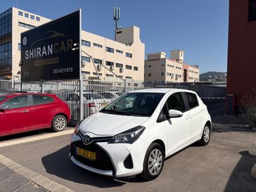 טויוטה יאריס