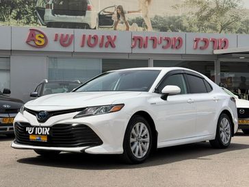 טויוטה קאמרי