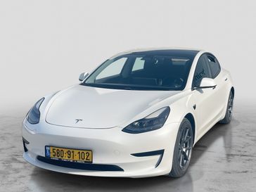 טסלה MODEL 3