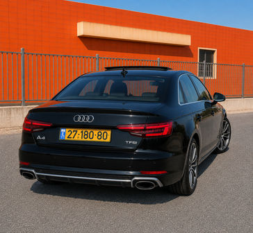 אאודי A4