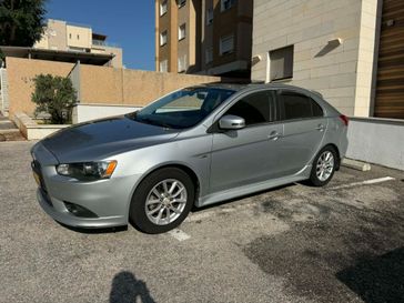 מיצובישי לנסר