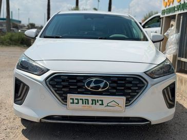 יונדאי איוניק