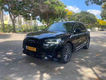 אאודי Q3
