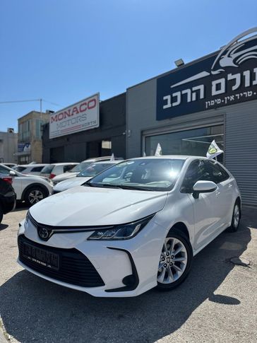 טויוטה קורולה