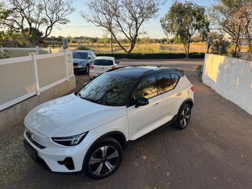 וולבו XC40