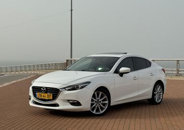 מזדה 3