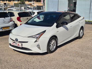 טויוטה פריוס