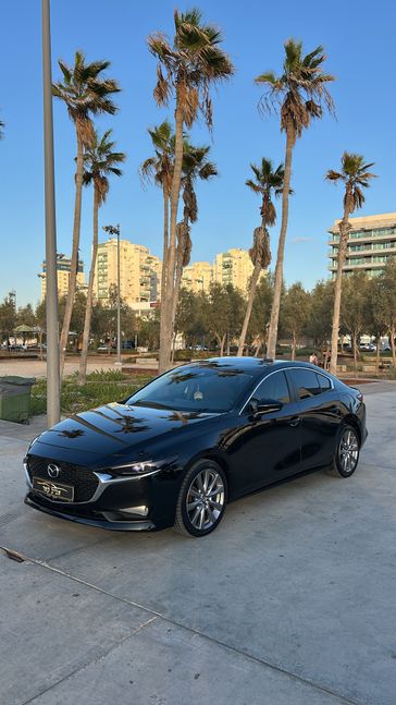 מזדה 3