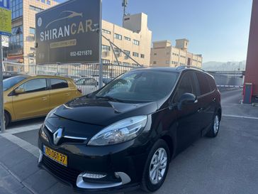 רנו גראנד סניק