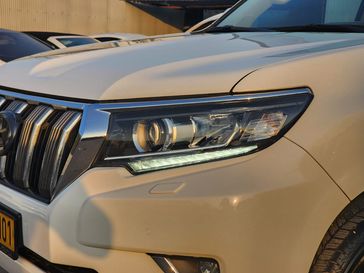 טויוטה לנד קרוזר