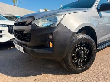 איסוזו D-Max