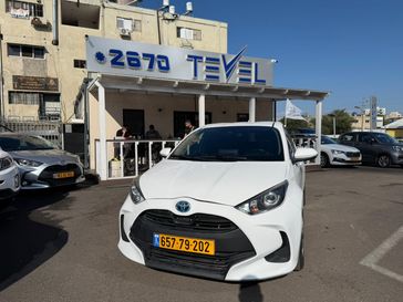 טויוטה יאריס