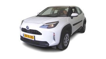 טויוטה יאריס קרוס