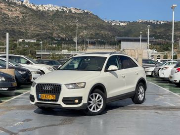 אאודי Q3