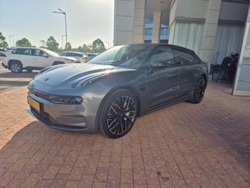 זיקאר ZEEKR 001