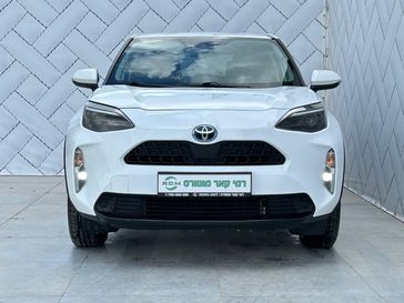 טויוטה יאריס קרוס