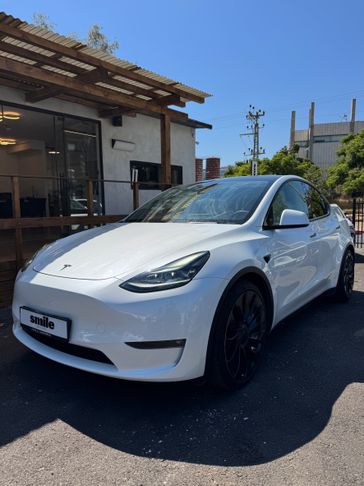 טסלה MODEL Y