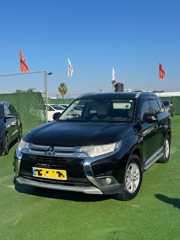 מיצובישי אאוטלנדר